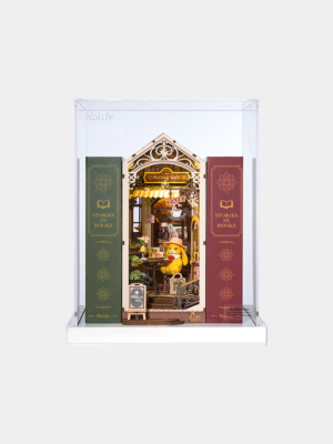 Holiday Café Display Showcase